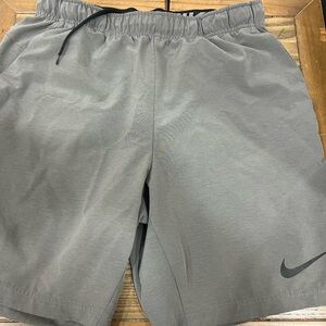 Gently used Men’s M Nike Dry Fit athletic shorts